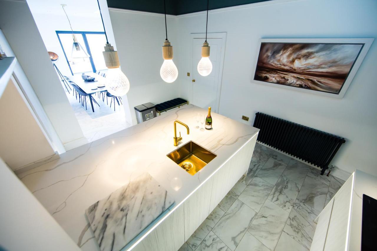 Rounton Villa By Maison Parfaite - Hot Tub - Sea Views - Parking Robin Hood's Bay Exteriör bild